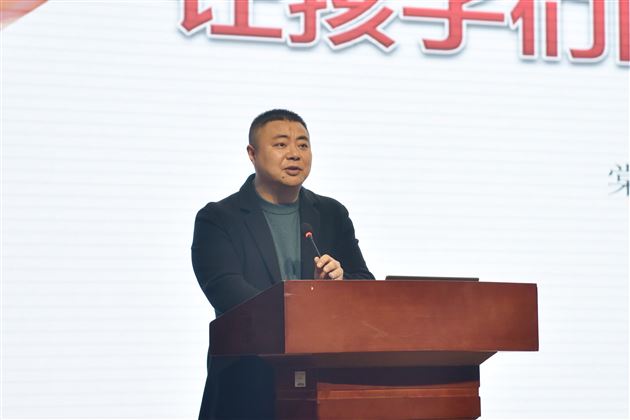 为了孩子们更加优秀而阳光——记新学期棠外初二家长会 