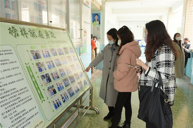 为了孩子们更加优秀而阳光——记新学期棠外初二家长会 