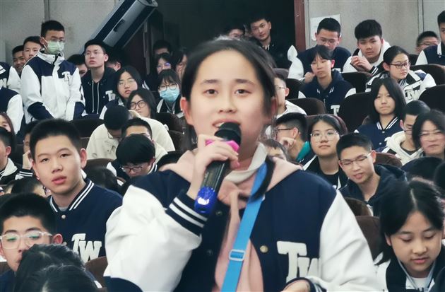 学习榜样 逐梦前行——棠外高2022级举行学业表彰与励志讲座活动