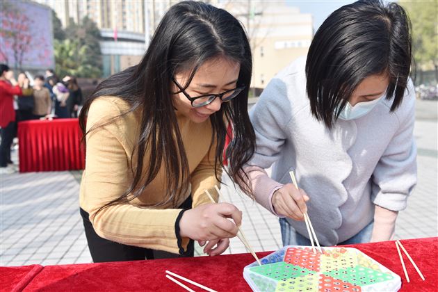 致敬每个闪闪发光的你——棠外开展庆祝“三八”妇女节系列活动