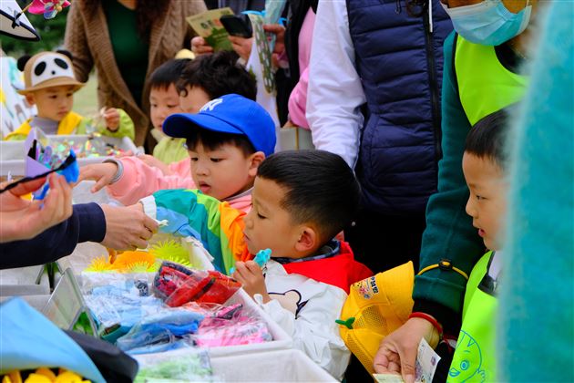 寻找春天的足迹——棠湖仁智幼儿园2023年亲子春游活动