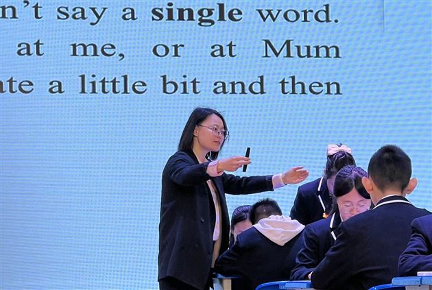 棠外初中英语教师雷常樱受邀献课自贡