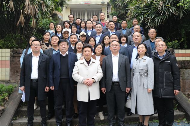 川渝一家 共话成长——棠外教师赴城南高级中学交流学习