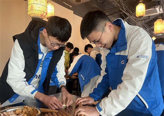 川菜小镇，味蕾之旅——记棠外初2020级研学旅行活动