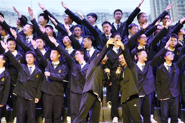 歌声嘹亮余韵悠长 文化经典熠耀光芒——记高2022级迎棠外二十周年华诞合唱比赛