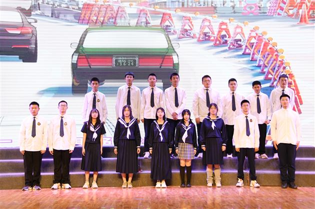 歌声嘹亮余韵悠长 文化经典熠耀光芒——记高2022级迎棠外二十周年华诞合唱比赛