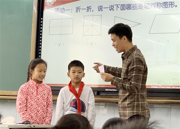 巴中市巴州区教科院领导到棠外考察学习