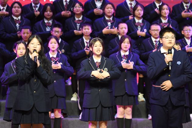 传唱经典 诗词盛宴——棠外初2022级班级合唱比赛 