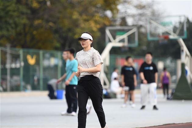 献礼校庆·酷跑向阳——第七届棠外教职工校园欢乐跑圆满完成