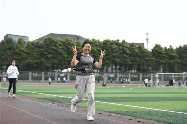 献礼校庆·酷跑向阳——第七届棠外教职工校园欢乐跑圆满完成 