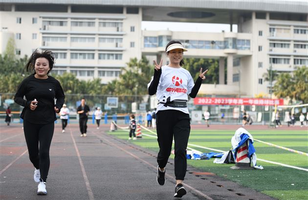 献礼校庆·酷跑向阳——第七届棠外教职工校园欢乐跑圆满完成 