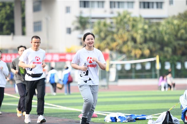献礼校庆·酷跑向阳——第七届棠外教职工校园欢乐跑圆满完成
