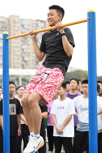 棠外高中第十九届田径运动会隆重举行