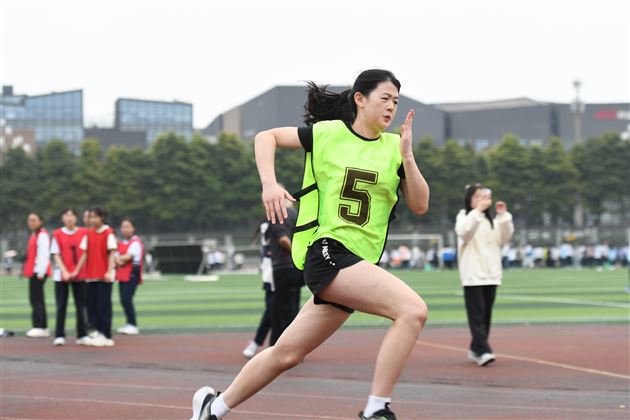 棠外高中第十九届田径运动会隆重举行