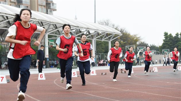 棠外高中第十九届田径运动会隆重举行 