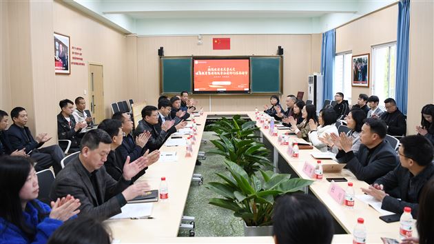 川渝两校话发展 携手并进谋新篇