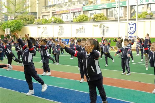 学习交流，互助成长——棠湖仁智幼儿园接待广元市幼教同行参观交流