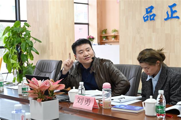 名师送教促成长 引领示范共提高——刘勇工作室送教至成信大常乐实验校