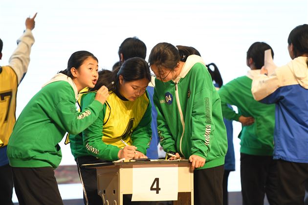 乐学善思  “数”我“慧”玩——记棠外初二年级“第七届玩转数学趣味挑战赛” 