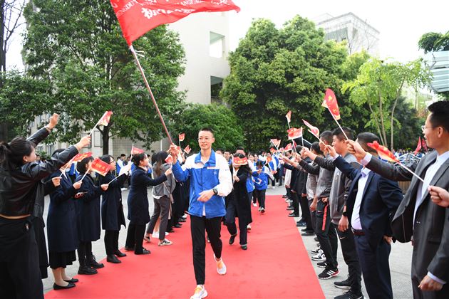 朝乾夕惕 圆梦中考——棠外初2020级举行中考动员暨表彰大会 