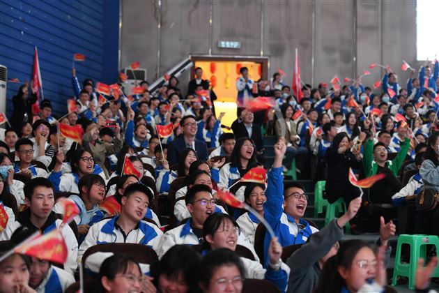 朝乾夕惕 圆梦中考——棠外初2020级举行中考动员暨表彰大会