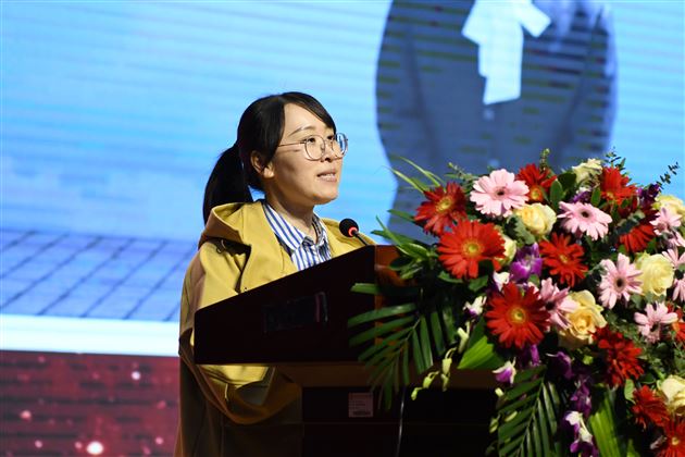 乘势奋楫  跻彼高峰——记棠外高2020级二诊表彰大会