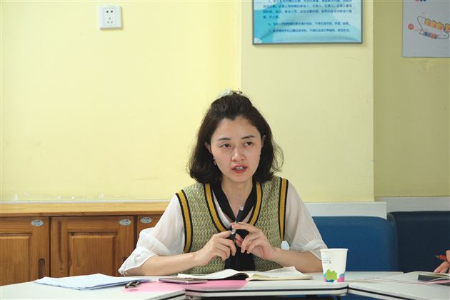 双流区教科院杨晓利老师到我园指导教科研工作