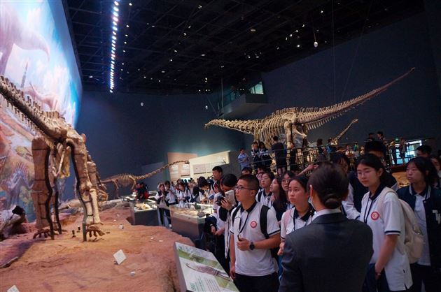 认识地球家园 探索自然奥秘——棠外学子成都自然博物馆研学记