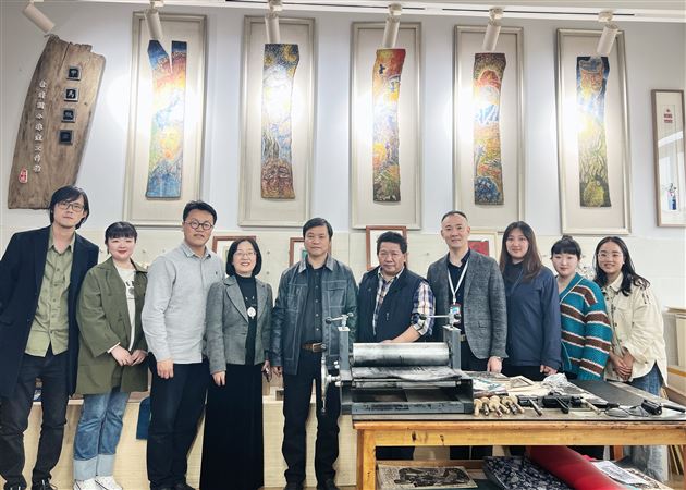 专家引领促发展 非遗特色展风采