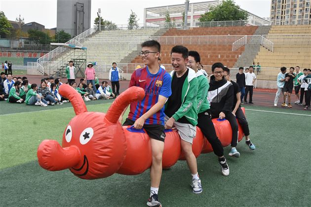 文武之道 一张一弛——棠外初三开展集体项目趣味运动会