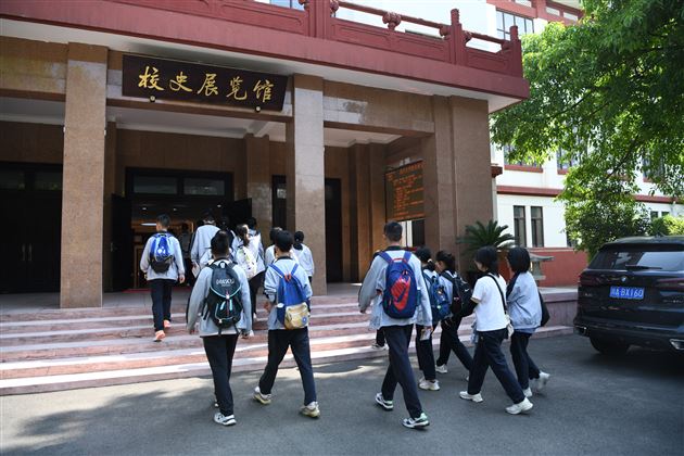 人才引领 青春力量——四川大学&棠外2023年五四青年节高2021级特别团日活动