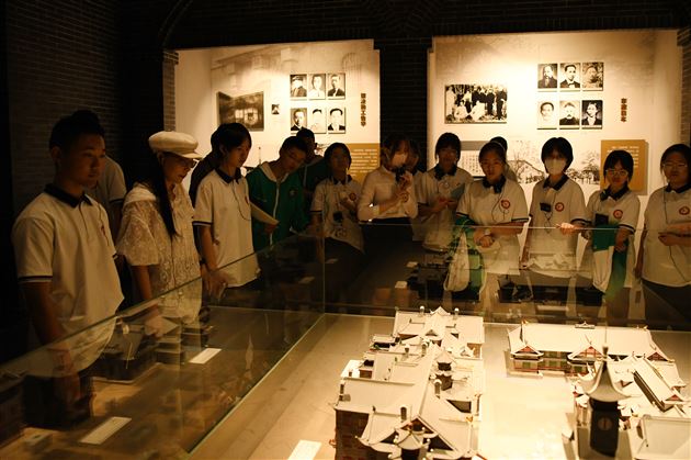 革命情怀 青春信仰——棠外&成都博物馆 2023年五四青年节特别团日活动