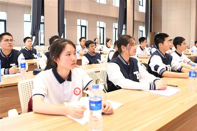 国之重器 青春担当——棠外&中国商飞 成都航空五四青年节特别团日活动