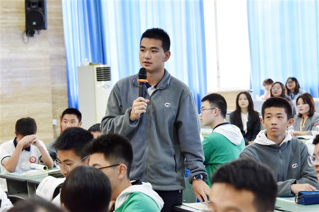 开展课题研究，推进课堂改革，落实贯通培养——棠外高中英语组举行“建设棠外好课堂”专题研讨暨市级课题开题会