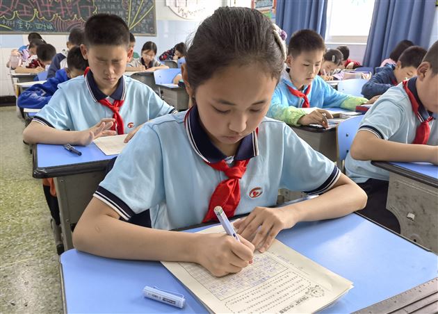 妙笔生花展风采 迎接校庆抒心怀——棠外附小进行“阳光杯”作文比赛 