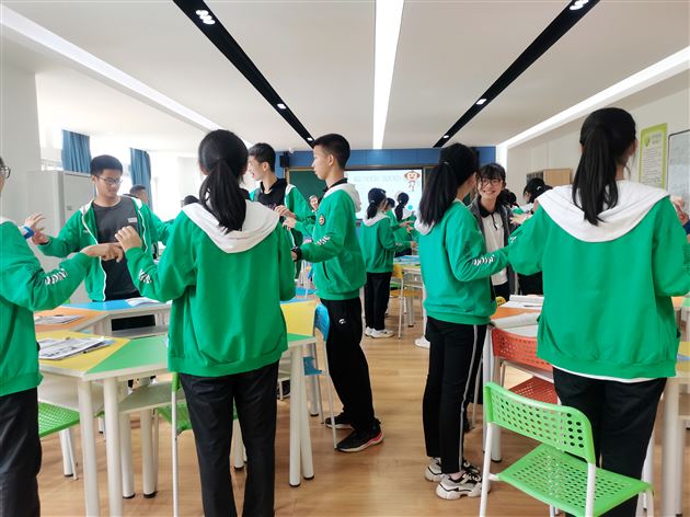 感恩父母情 书签寄温情——棠外“5·25我爱我”心理健康节系列活动之六 