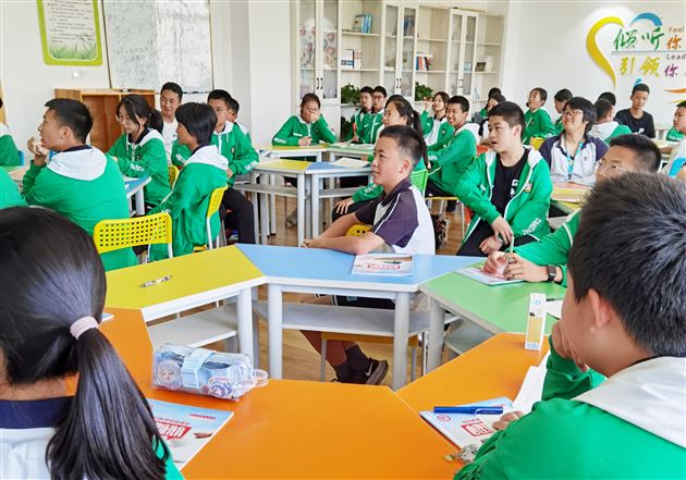 感恩父母情 书签寄温情——棠外“5·25我爱我”心理健康节系列活动之六 