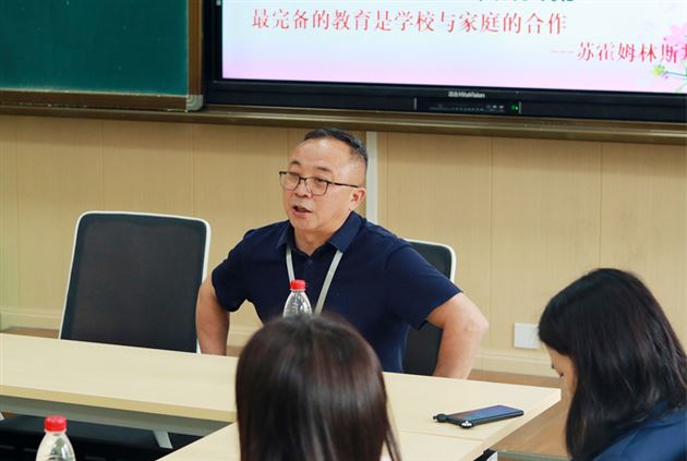 加强家校联系 合力共育英才——棠外高中开展家长进校园活动