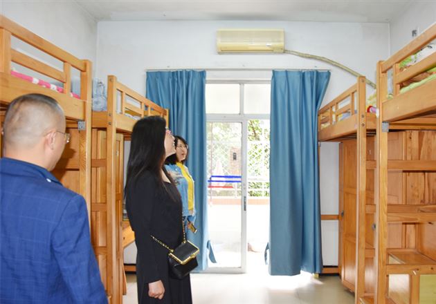 加强家校联系 合力共育英才——棠外高中开展家长进校园活动