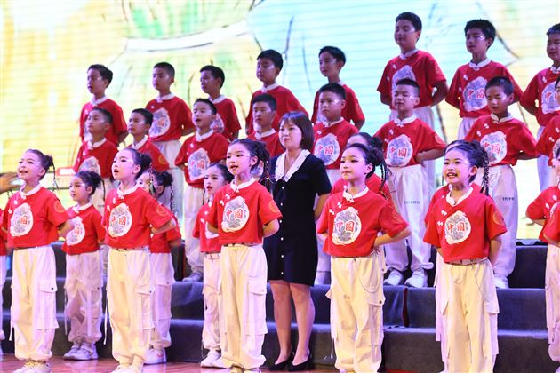 和诗以歌唱响经典 重燃廿载棠外记忆