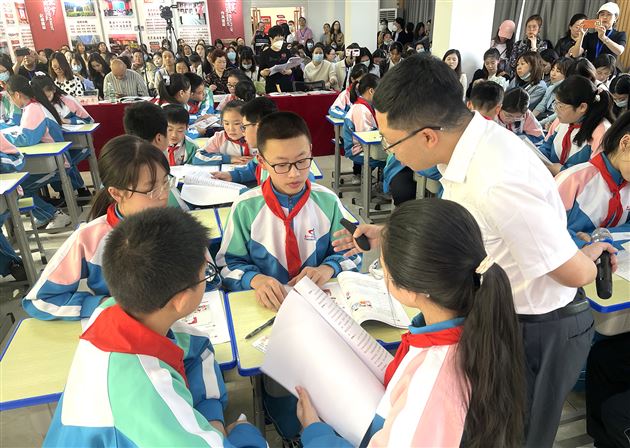 喜报：棠外附小谭毅老师荣获四川省小学道德与法治优质课展评活动一等奖