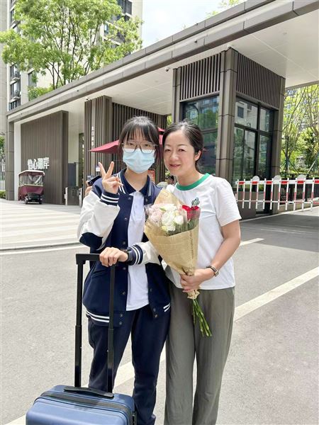 爱，自有力量——棠外高中开展母亲节感恩教育主题活动 