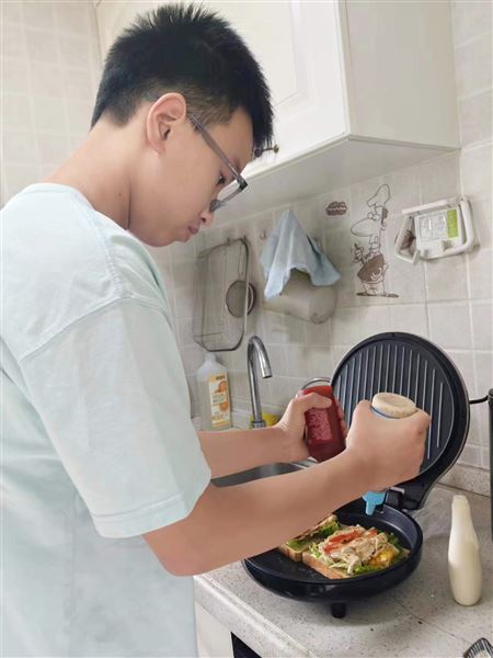 爱，自有力量——棠外高中开展母亲节感恩教育主题活动