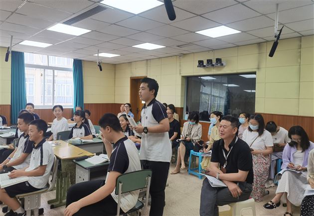 聚焦优质均衡 培育法治观念