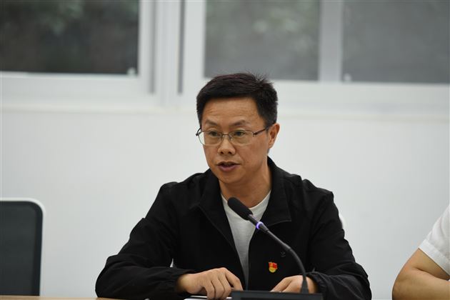 吸纳新党员 凝聚新力量