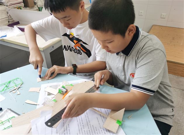 雏鹰展翅 飞向蓝天——棠外附小荣获2个无人机大赛省一等奖