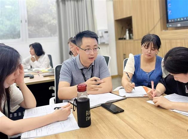 开放共享 携手前行——双流区实验小学外国语学校到我校开展教学交流活动