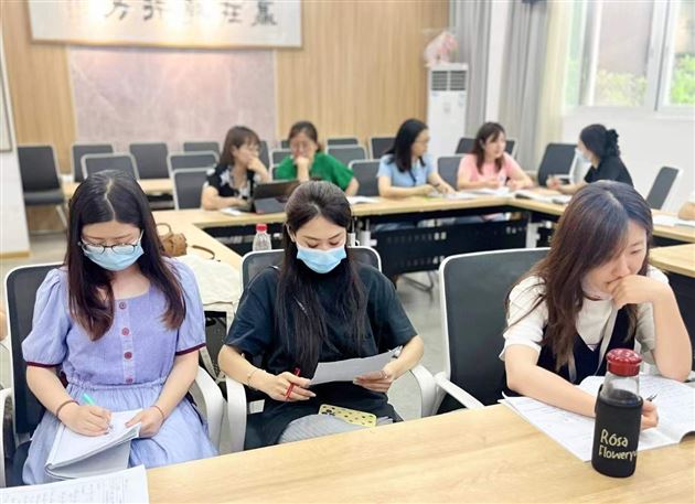 开放共享 携手前行——双流区实验小学外国语学校到我校开展教学交流活动