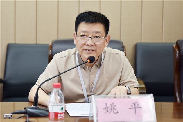 牵手高校，共探育人新智慧 