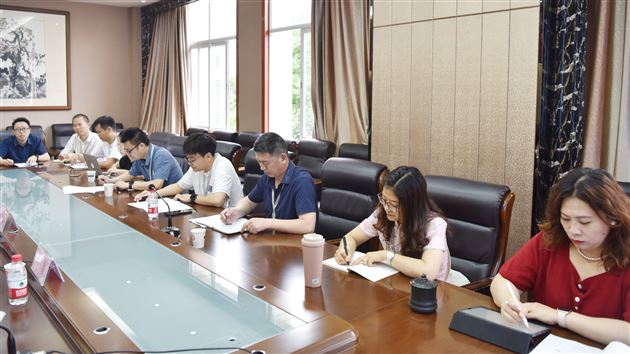 牵手高校，共探育人新智慧 